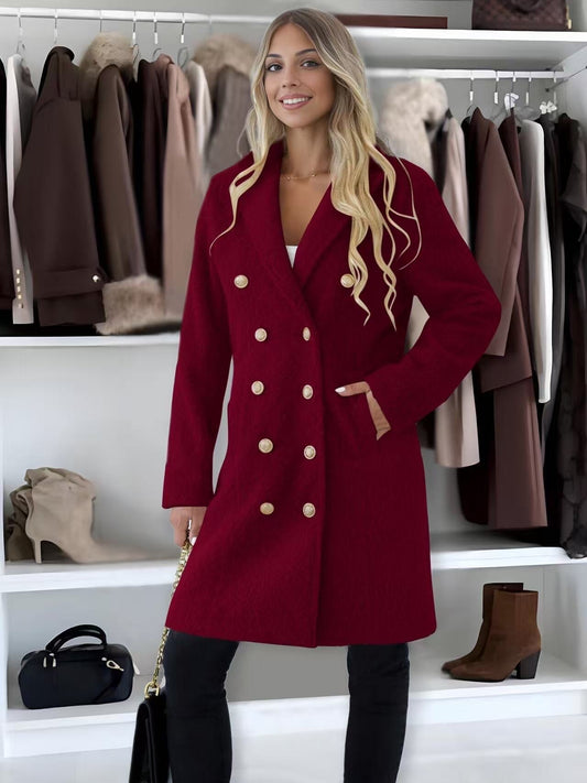 Chic coat with lining golden buttons textured and fluffy