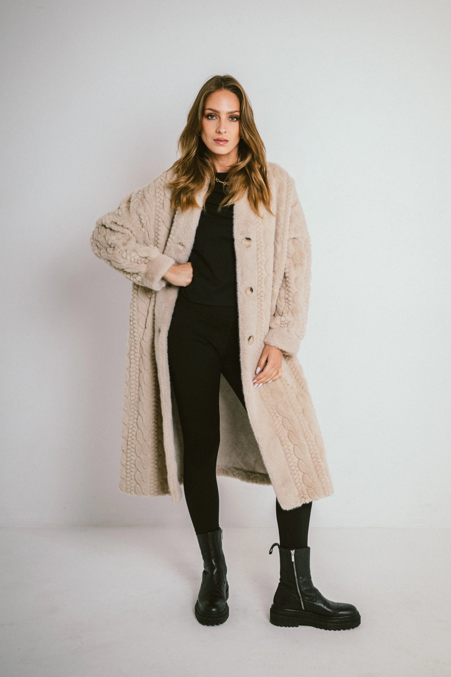 Long twisted faux fur coat – single-breasted