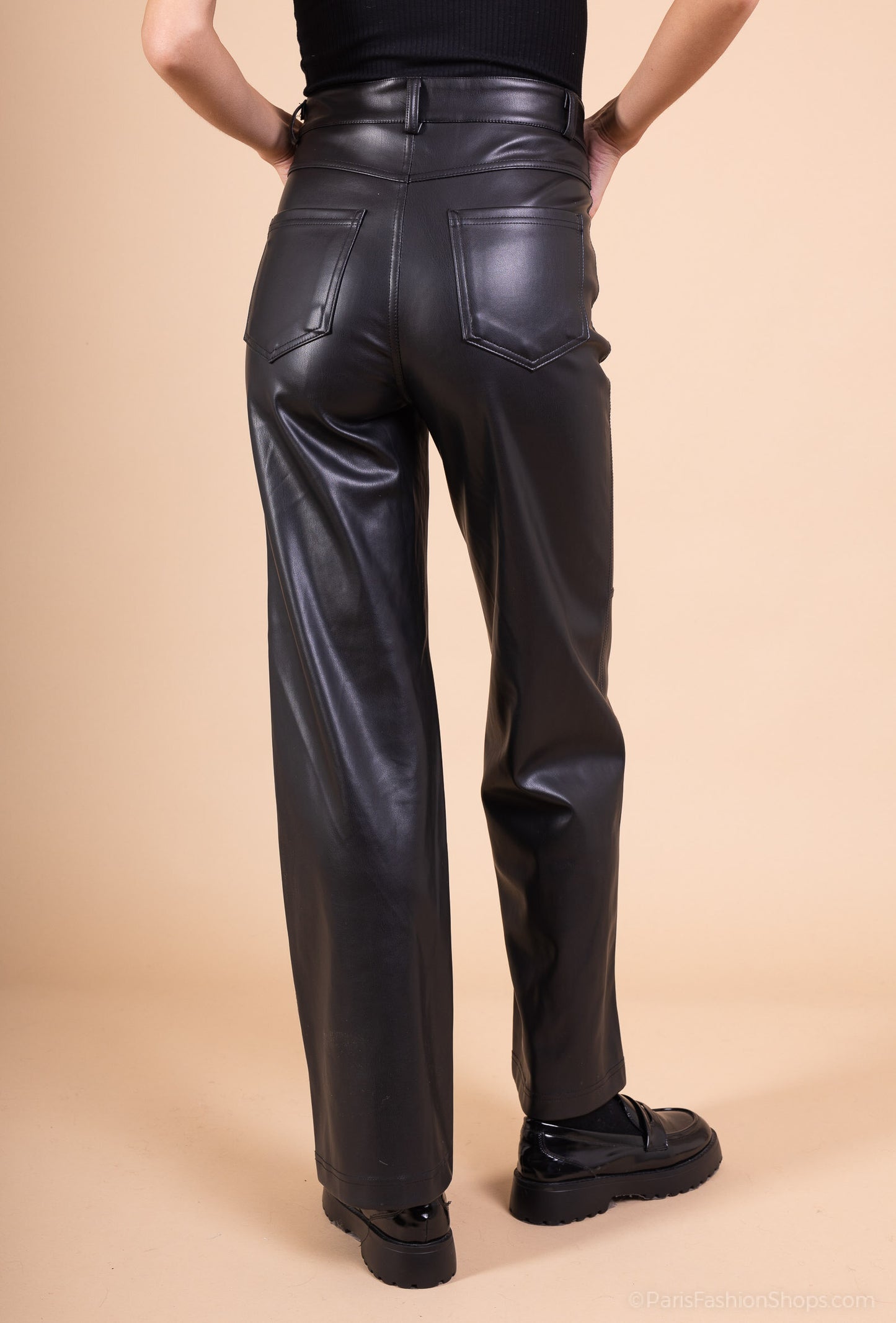 MILA – Wide-leg faux leather pants with back pockets