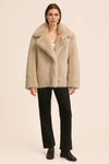 MONROE – Short faux fur jacket with a wide double-layered collar