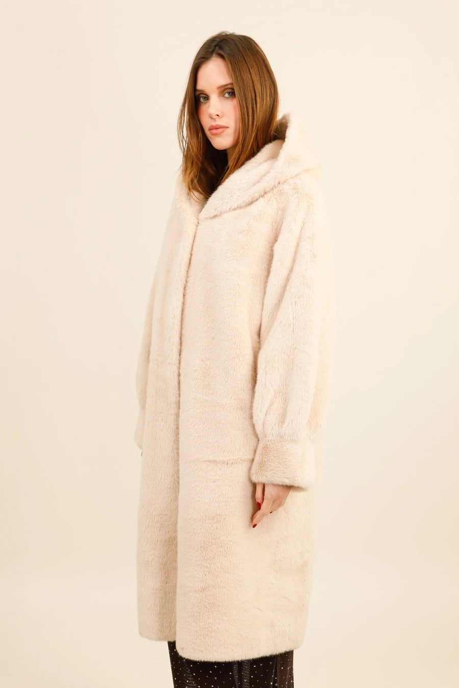 AURA – Long hooded coat in premium faux fur