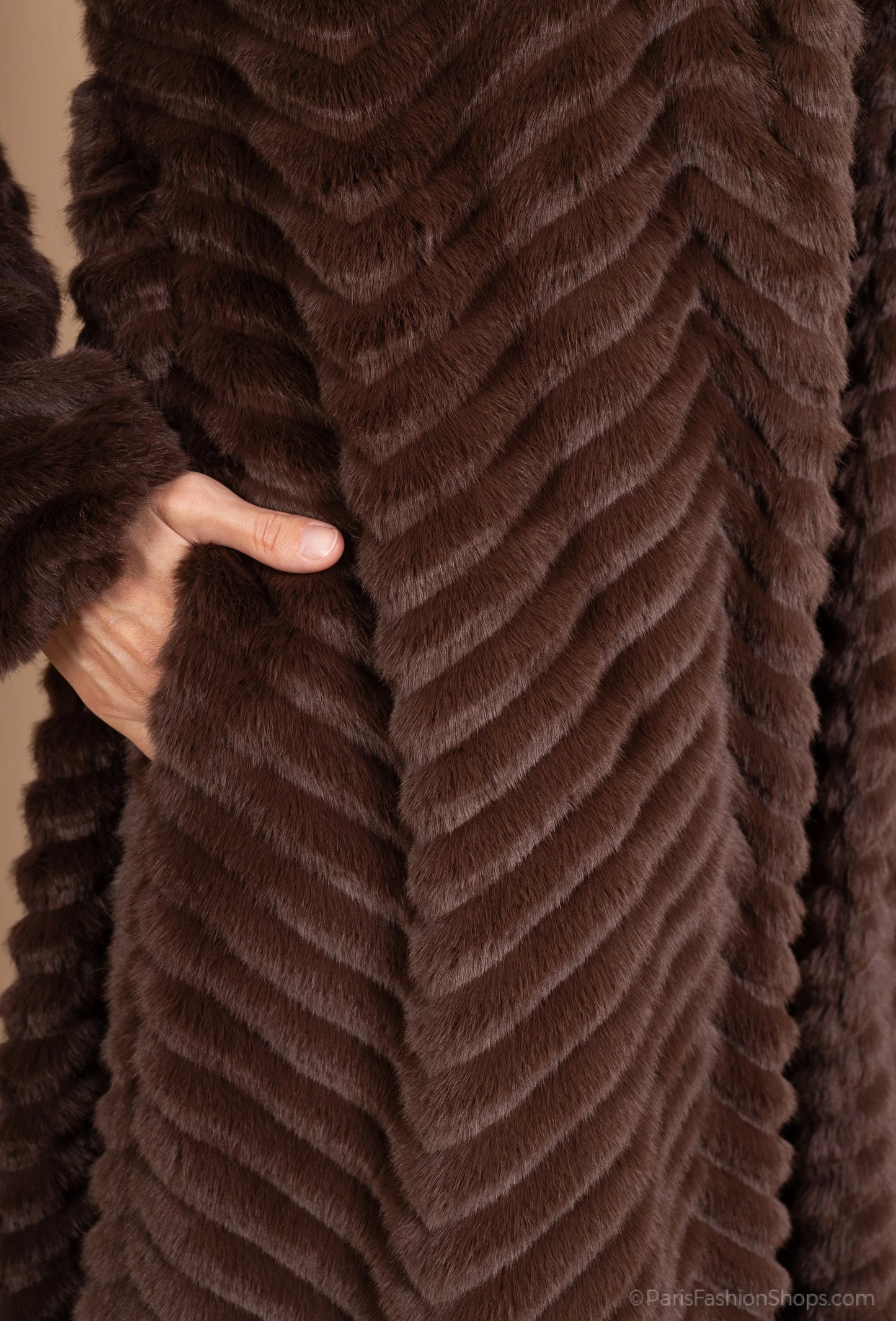 Long faux fur coat with herringbone pattern – Integrated belt