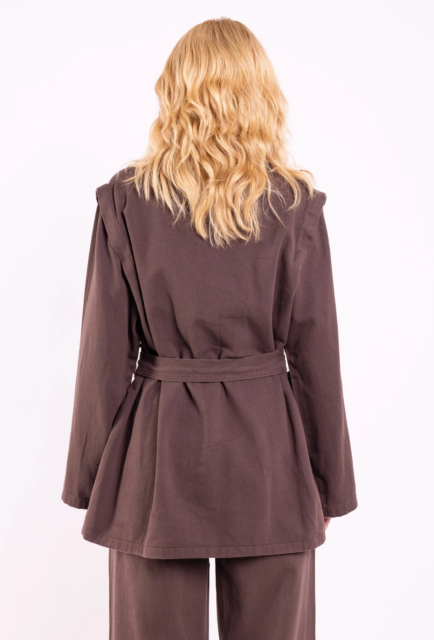 DENVER – Belted oversized denim set