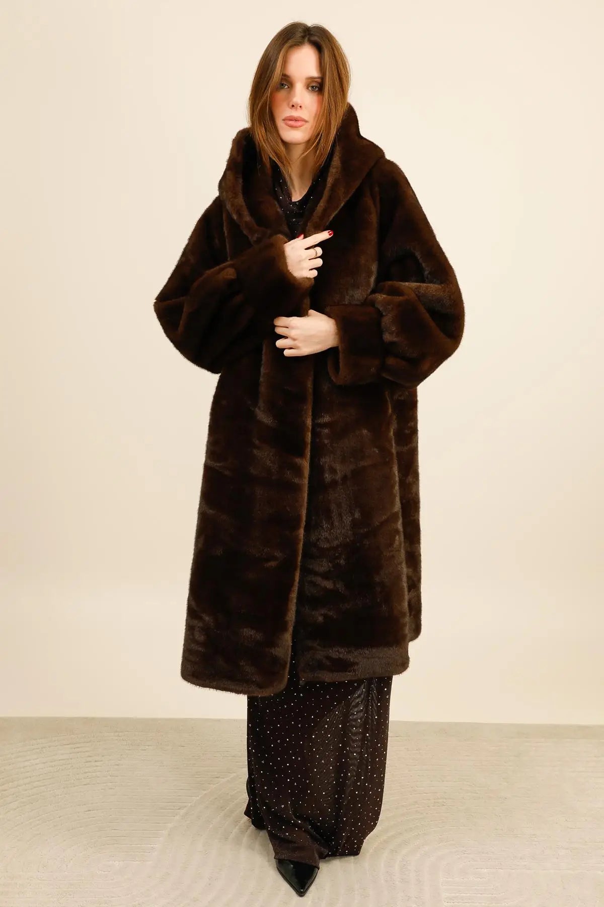 Hooded Faux Fur Coat – Comfortable Straight Fit