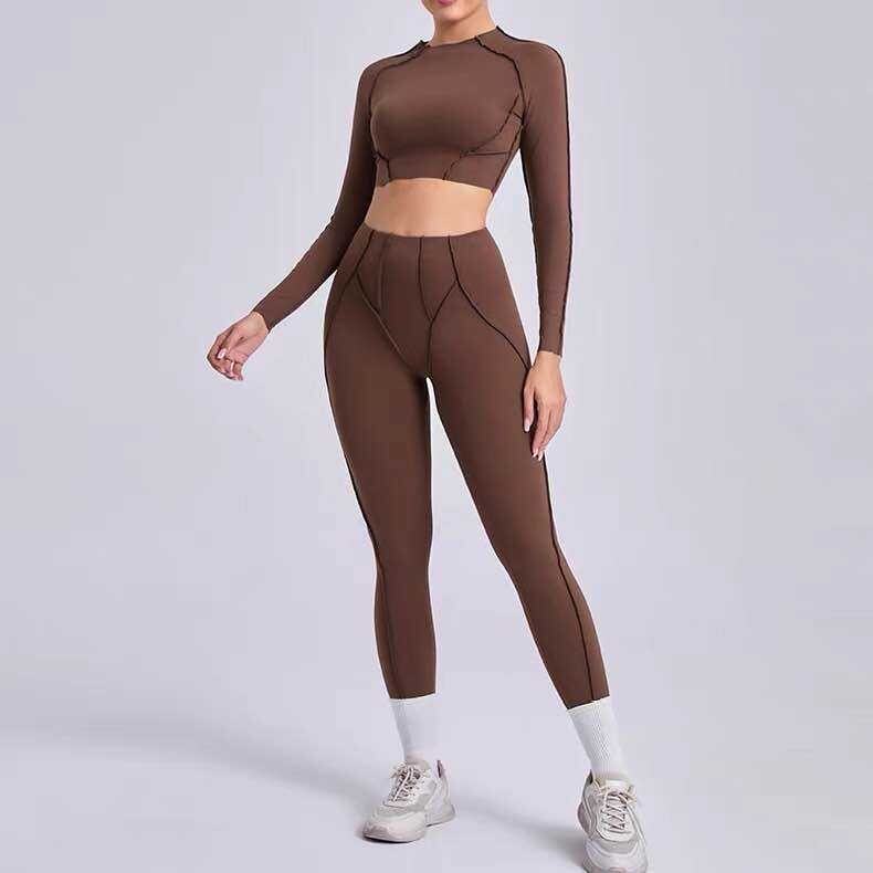 NOVA – Technical set with exposed seams