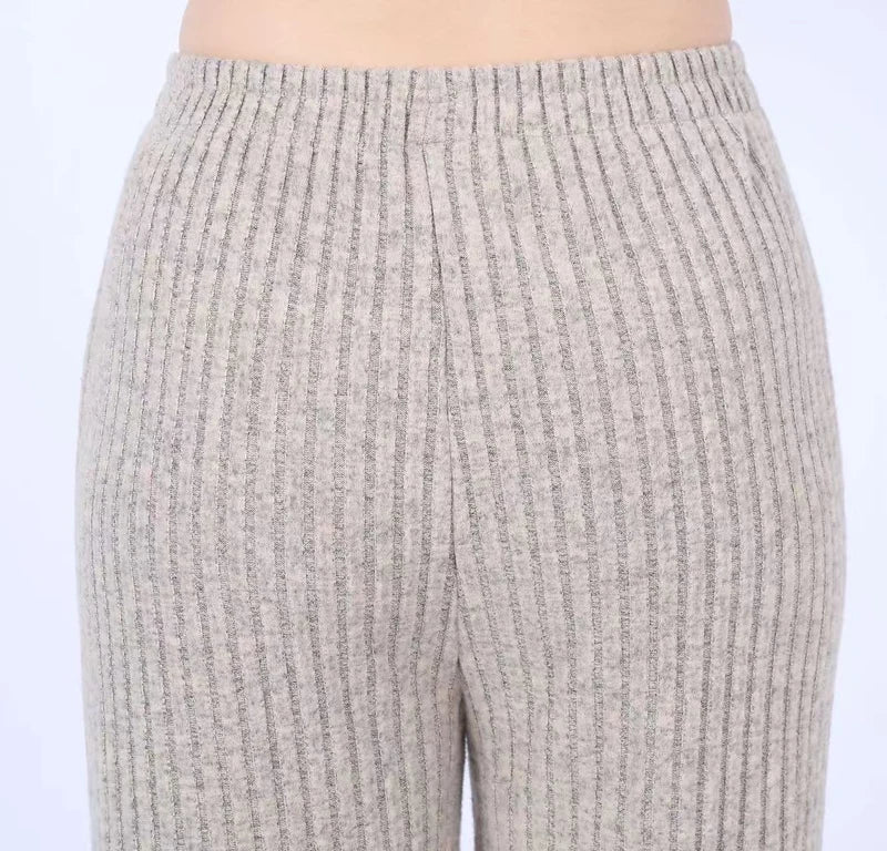 Simple and comfortable striped pants