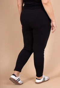 Comfortable Stretch Pants – Plus Size