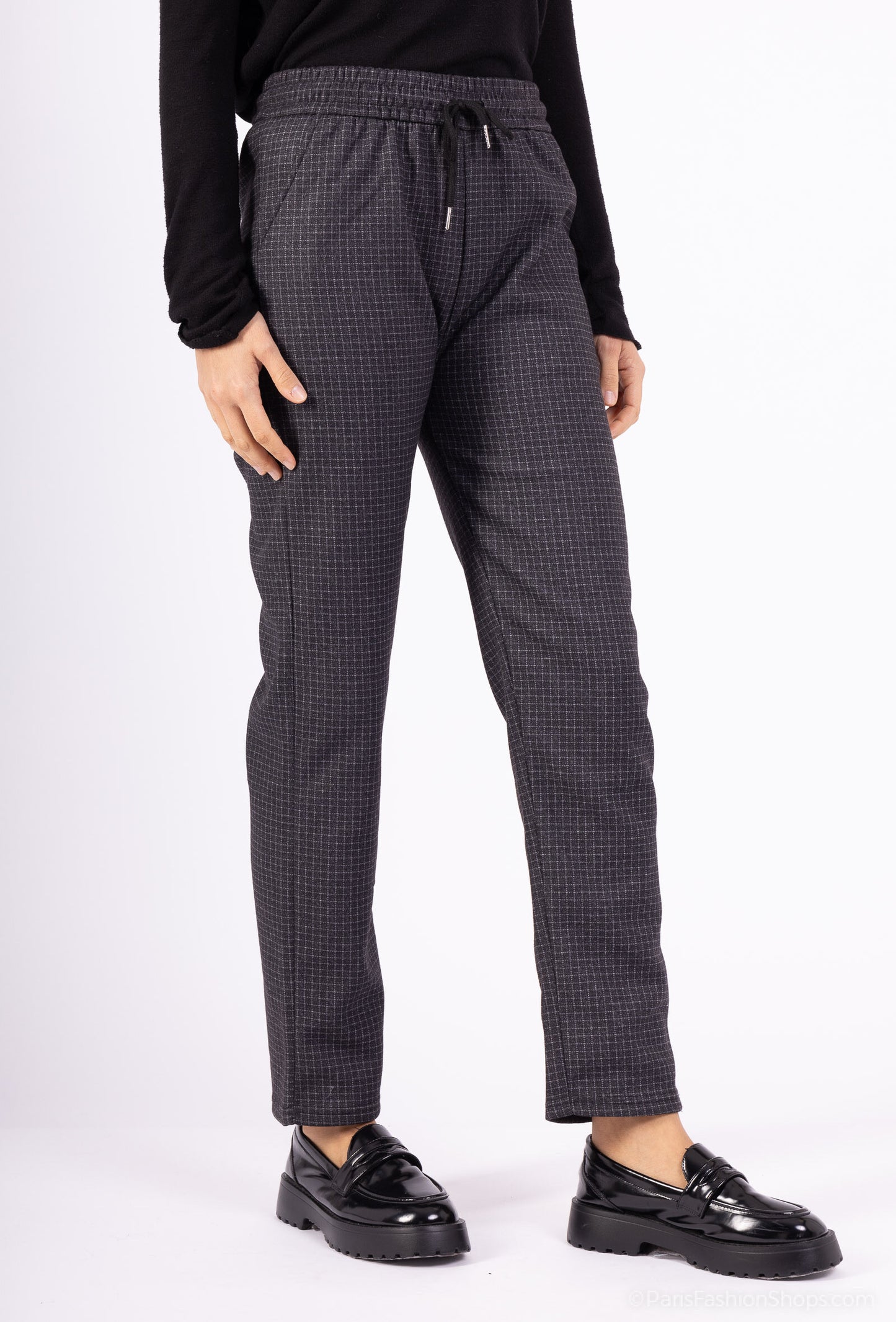 Check pattern pants