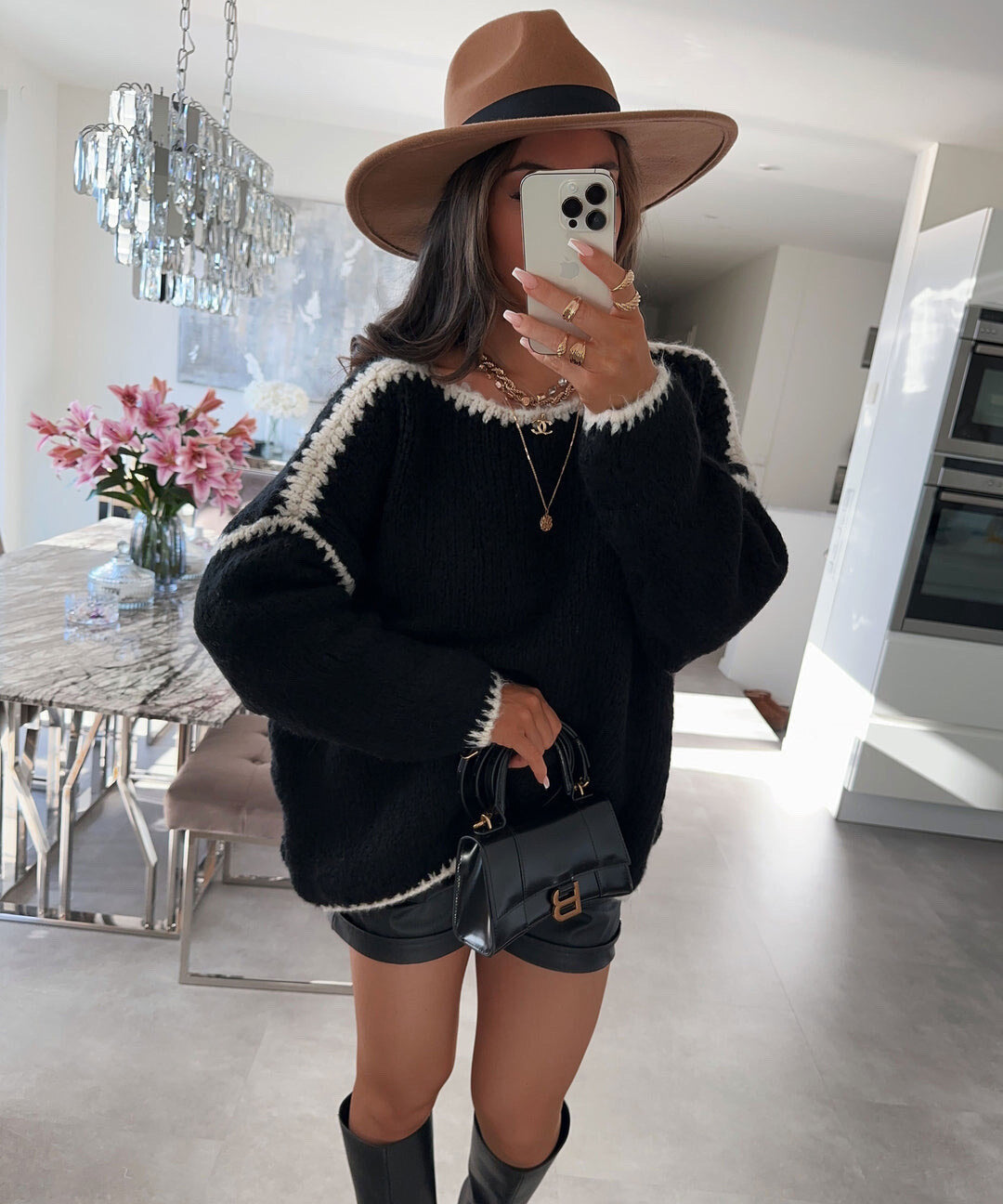 Contrasting edge sweater