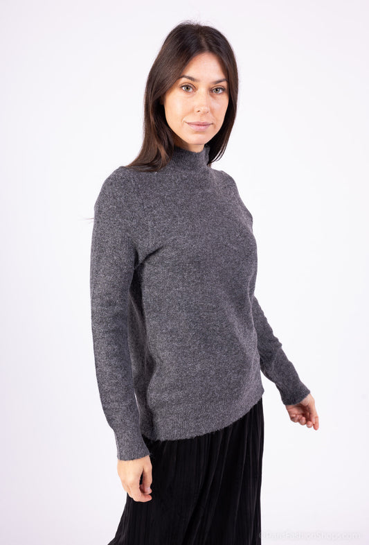 Simple and Chic Classic Sweater
