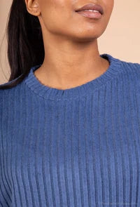 Ribbed round neck sweater