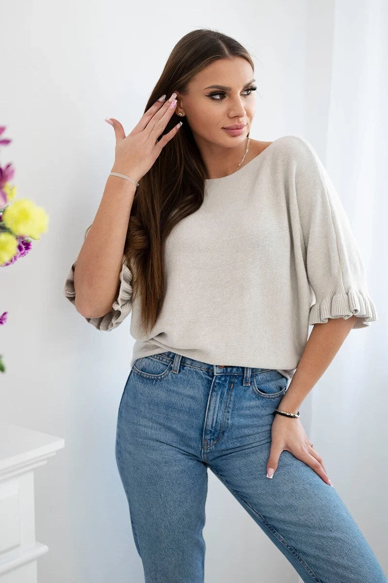 Soft sweater with ruffled sleeves