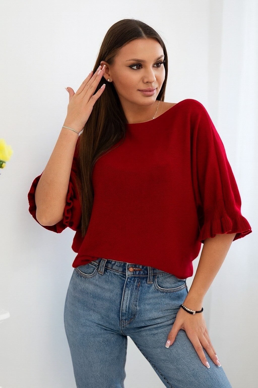 Soft sweater with ruffled sleeves