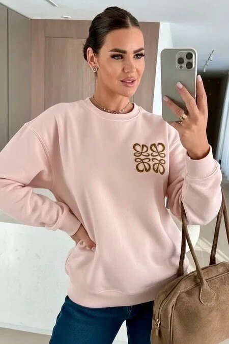 Oversized round neck sweater – Embroidery