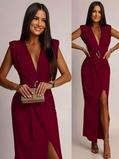 Chic dress - split, V -neck, ring detail