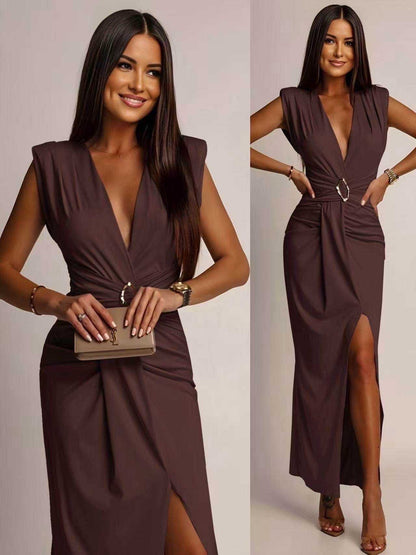 Chic dress - split, V -neck, ring detail