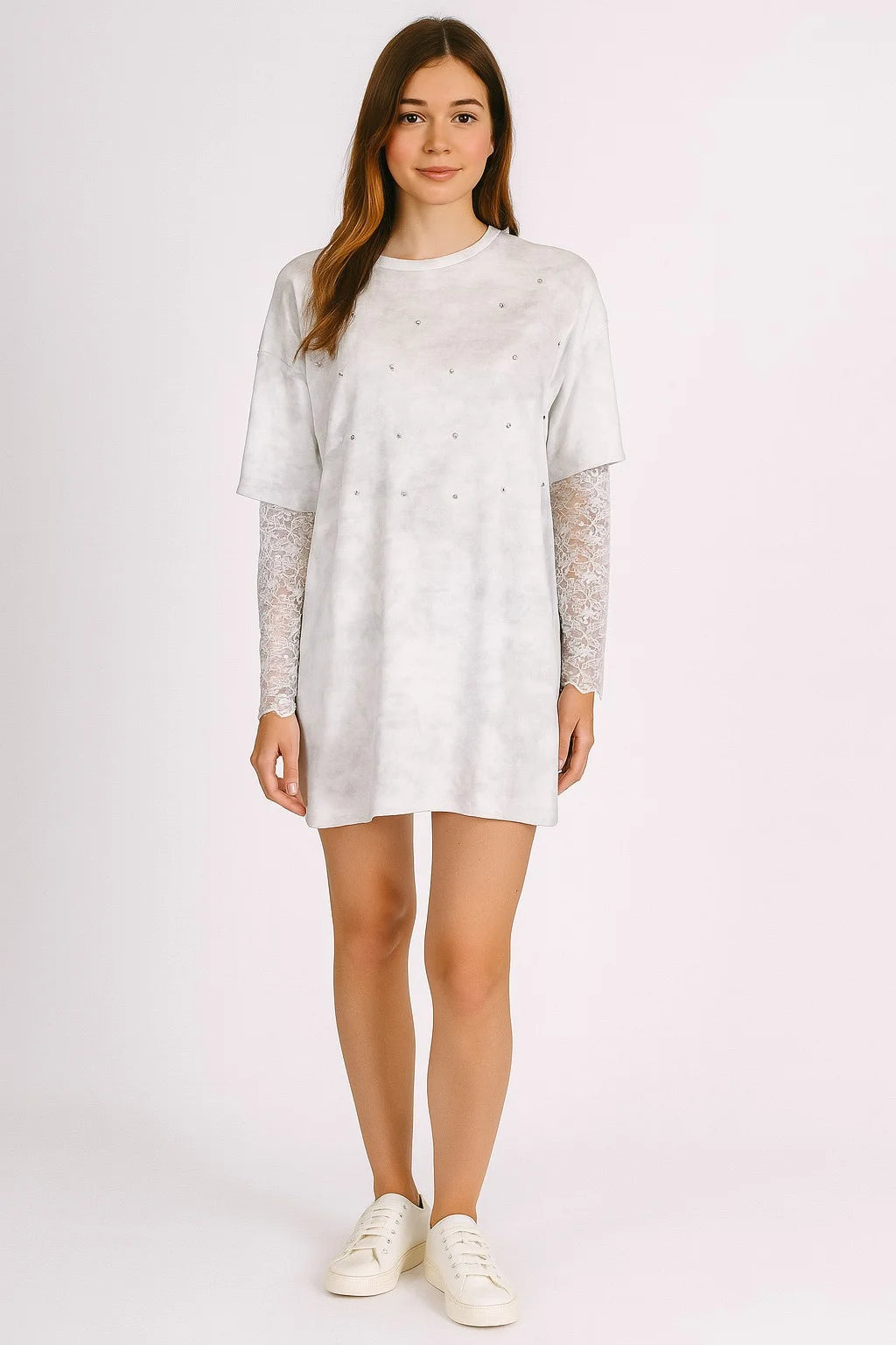 Oversized washed T-shirt with rhinestones and lace long sleeves