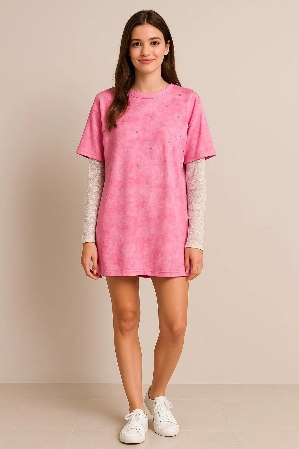 Oversized washed T-shirt with rhinestones and lace long sleeves