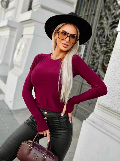 Top with long sleeves with thumbs