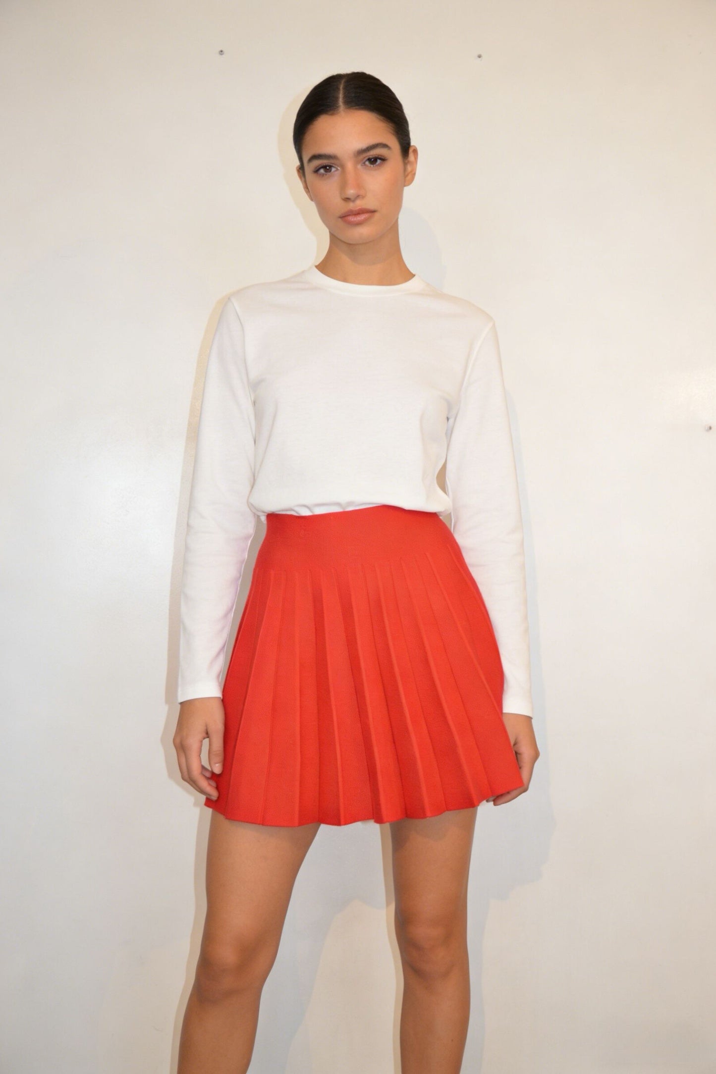 VALENTINA – High-waisted pleated mini skirt