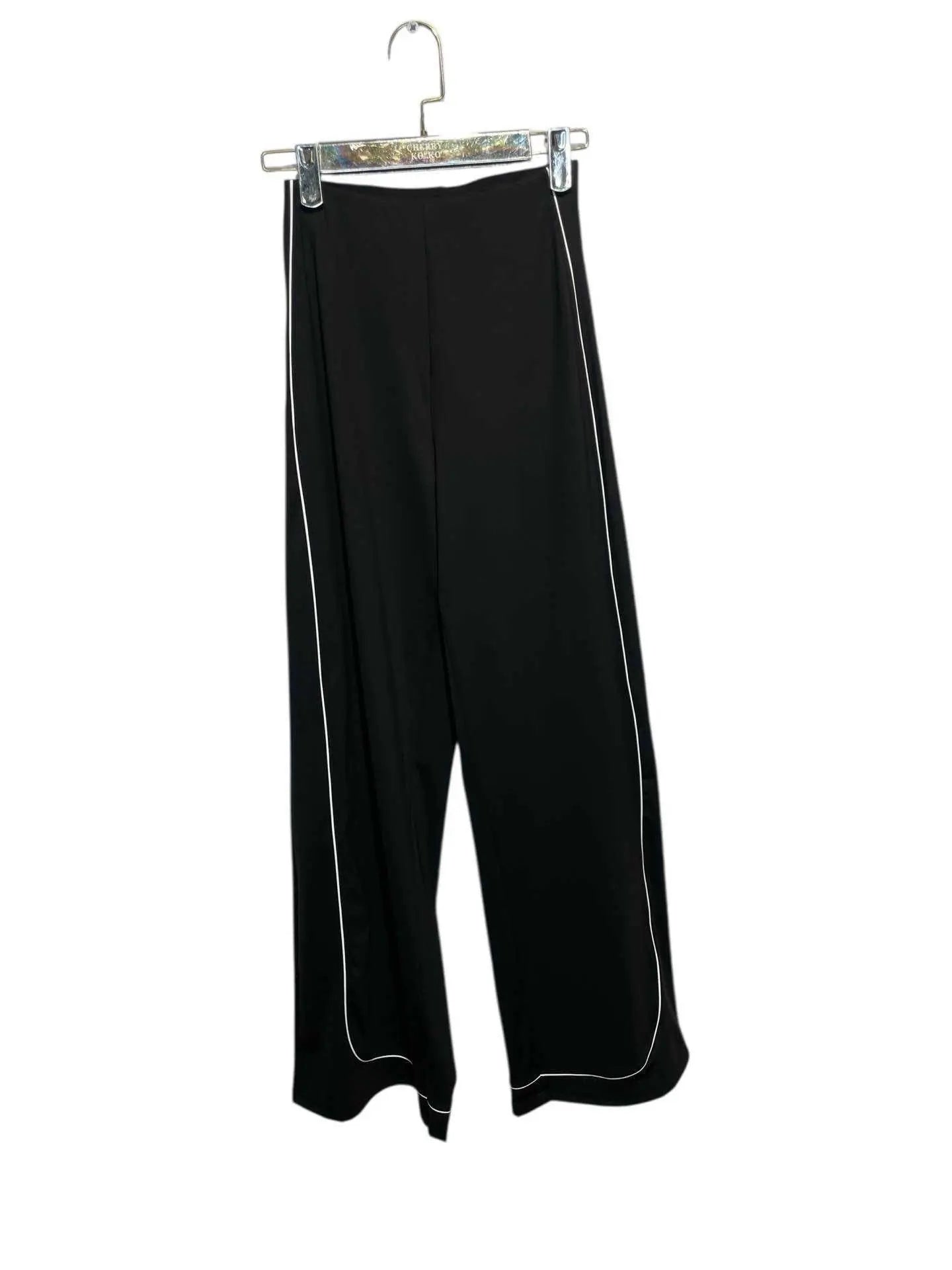 VELENA – Chic sporty fluid pants with contrasting piping