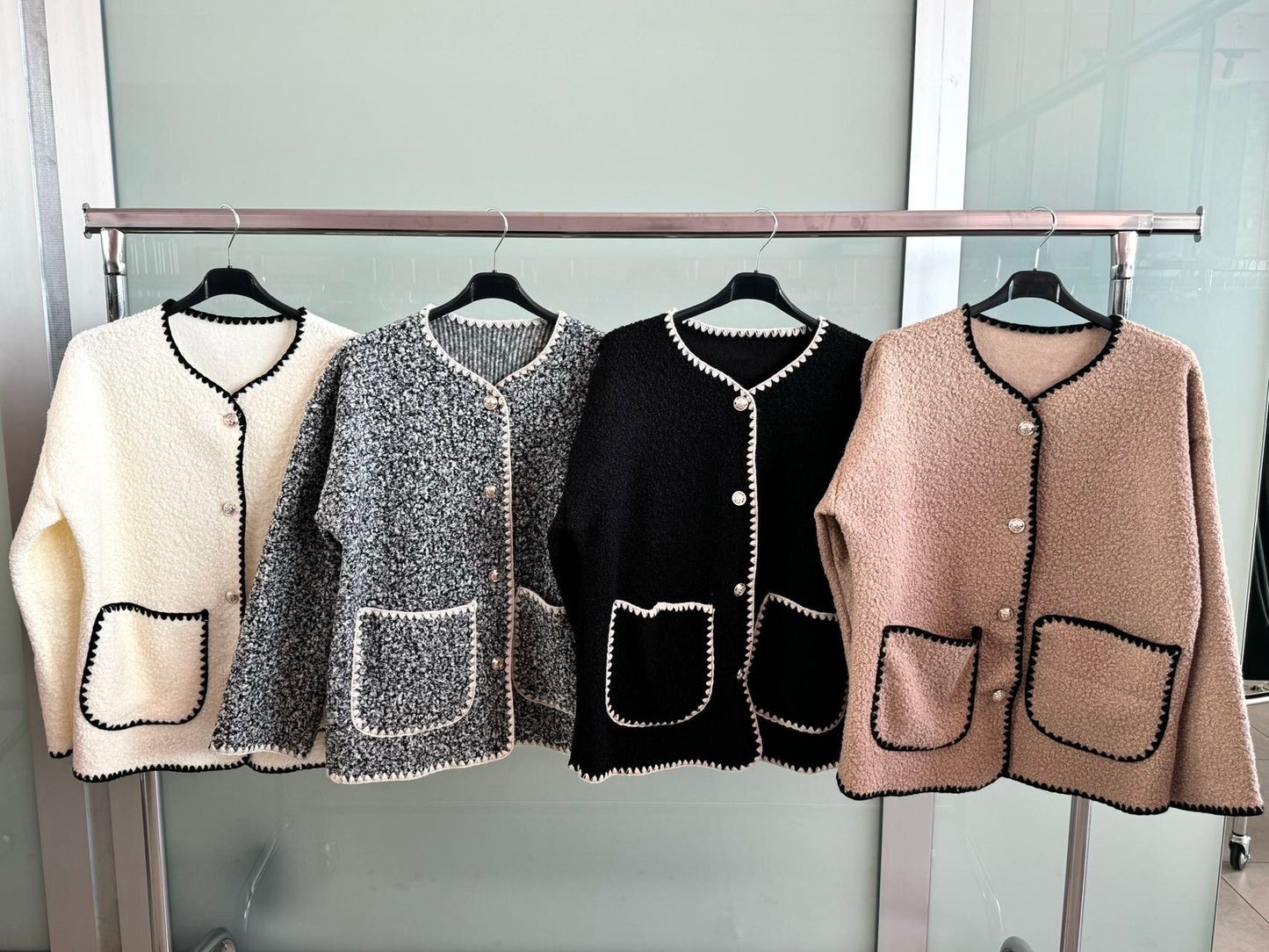 Golden buttons loop jacket