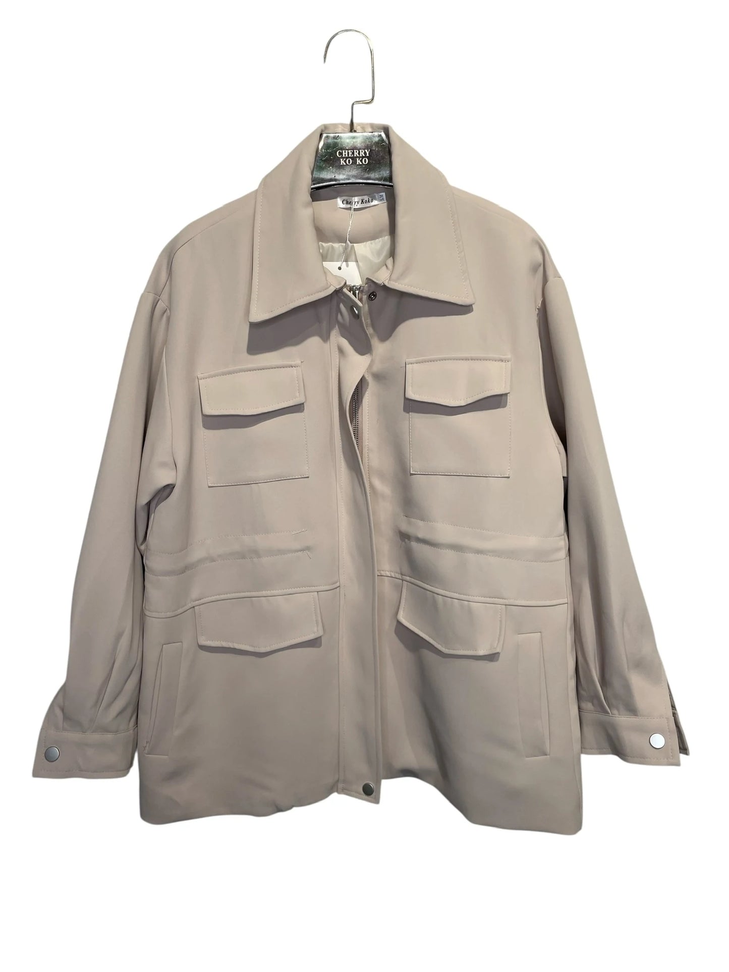 Short jacket with four flap pockets – modern utility style