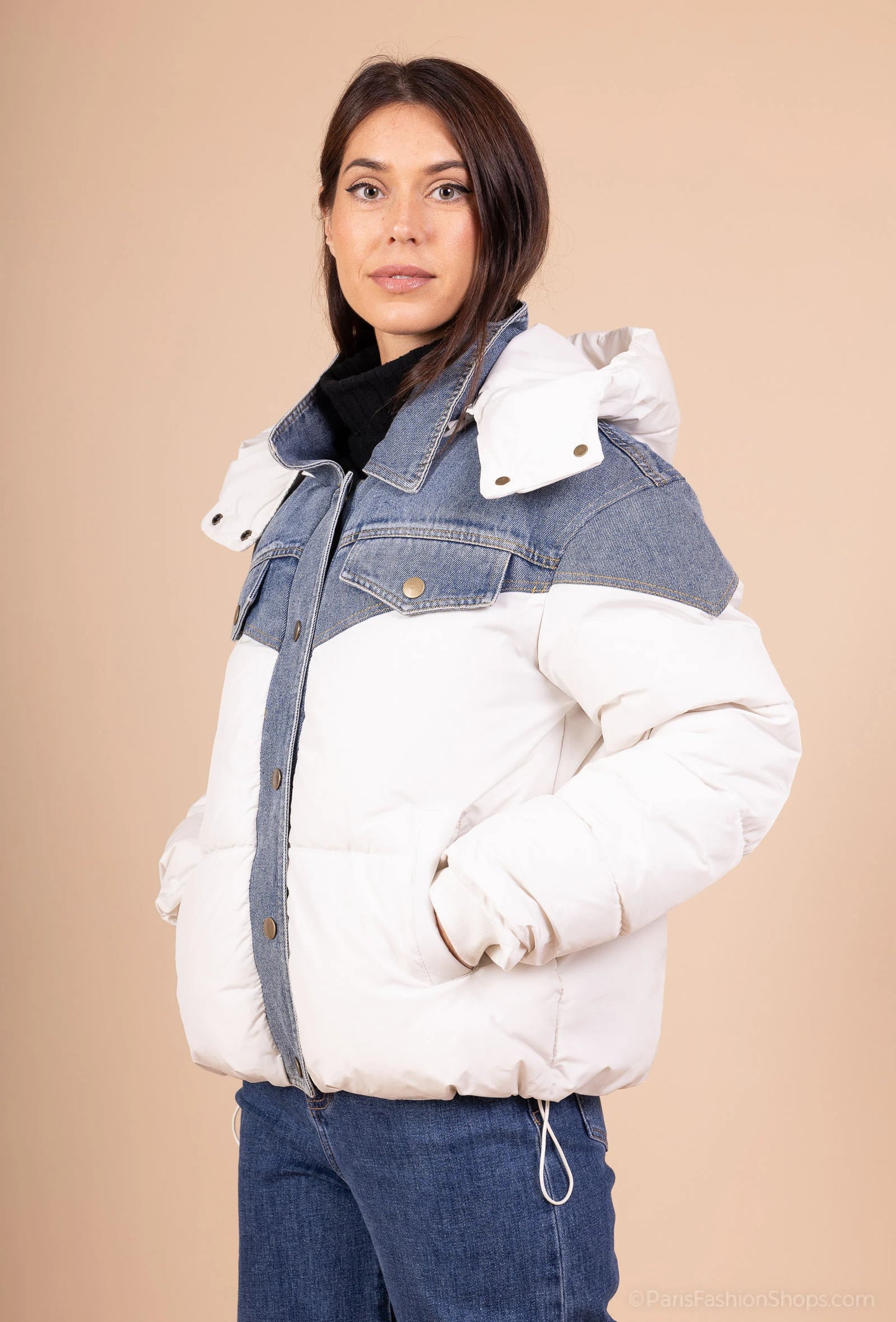 ZOE - Short two-tone puffer jacket with removable hood via zipper